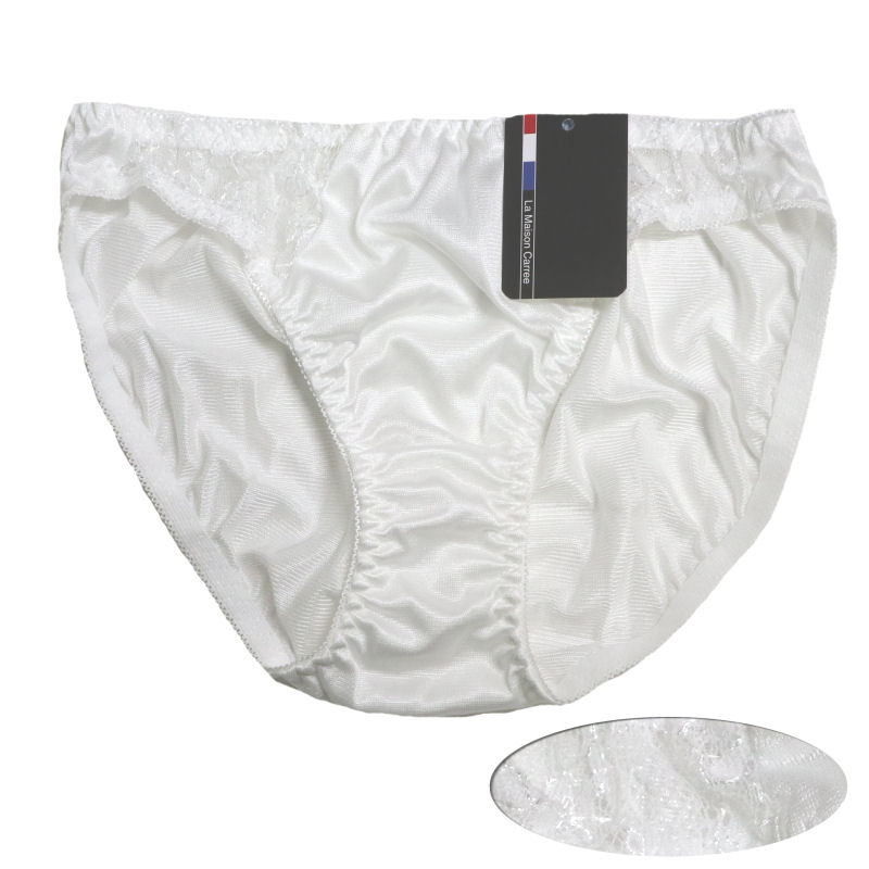 +注意事項+ 色は　素材拡大画像が近いですが、PCの環境等により　 若干の誤差がある場合がございます。 ●レースやモチーフの配置、そしてゴムの色の若干の違いがある場合がございますことをご了承下さい。 ●実寸サイズは平置きサイズの為、採寸によ...