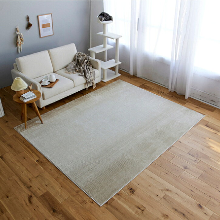 仕様 製品サイズ:190×240cm パイル長:12mm 機能:消臭、防ダニ、滑り止め、遊び毛防止、ホットカーペット/床暖房対応、F☆☆☆☆ 材質:ナイロン100％ 製品重量(g) 6800 商品説明 人もペットもみんながくつろげる「快適な...