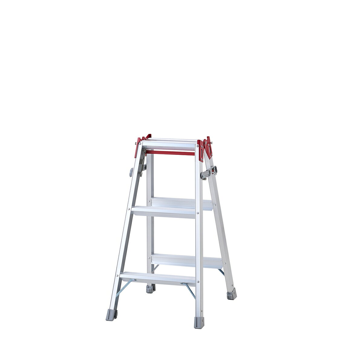 仕様 製品サイズ(約):脚立時/天板高さ81cm、脚立時/有効高さ50cm、はしご時/長さ171cm 脚立設置サイズ(約):全幅46×奥行61cm 収納サイズ(約):全幅46×奥行17×高さ88cm 踏ざん踏面幅:60mm 最大使用質量(約):100kg ステップ数(天板除く):2 アルミ製 製品重量(g) 3600 商品説明 ワンタッチバーを持ち上げると開き止めが解除され、片手で簡単に閉じることが可能です。 ステップの幅が60mmで一般的な幅40mmと比べ広いアルミ製脚立です。 幅広天板は工具などを置ける便利なトレー形状。 JIS規格品(JIS S1121 B-10 JQCN07008)、製品安全協会(SGマーク)認定品、Aマーク認定品。 ※注意:長尺商品のため、場所によっては運送会社の着店止めになる場合がございます。着店止めになる場合はお客様自身で配達店へ引取りをお願いいたします。 ※品質向上のため予告なく仕様を変更する場合がございます。パッケージのリニューアル等につき、商品画像が異なる場合がございます。商品画像の色合いは、画像処理上、若干異なる場合がございます。直送商品代引き不可時間指定不可法人限定北海道配送不可