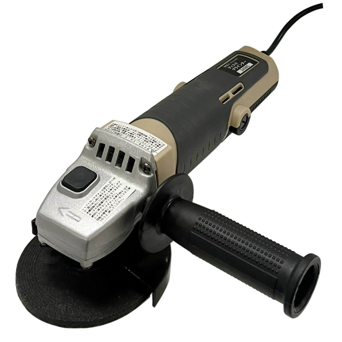 仕様 電圧:AC100V 周波数:50/60Hz 消費電力:550W 回転数:10000min-1 取り付け先端工具サイズ:外径100×穴径15mm・ネジM10×1.5P 電源コード長(約):1.8m 定格時間:20分 絶縁方式:二重絶縁 製品サイズ(mm) 幅×奥行×高さ:116×103×260 製品重量(g) 1630 商品説明 必要十分な仕様を備えたエントリーモデルのディスクグラインダーです。 鉄/金属の研磨、研削、バリ取りや、鉄板/レンガ/タイル等の切断にご利用いただけます。 市販の砥石が利用可能です。 研磨用砥石、砥石カバー、サイドハンドル(左右取付可能)、ロックナットレンチ、交換用カーボンブラシが付属します。 ※品質向上のため予告なく仕様を変更する場合がございます。パッケージのリニューアル等につき、商品画像が異なる場合がございます。商品画像の色合いは、画像処理上、若干異なる場合がございます。