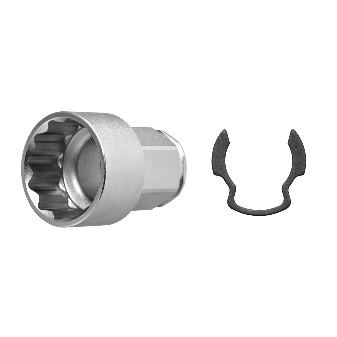 仕様 用途:オフセットアダプター17mm(AOA-17)用のソケット サイズ(約):(ソケット)D25×W25×H32.5mm、(Cリング)D23×W23×H1.2mm 重量(約):(ソケット)16g、(Cリング)2g ソケットサイズ:19mm(12角) 材質:(ソケット)合金鋼、(Cリング)炭素鋼 薄型ヘッド/全ボルト対応貫通穴 本体の品番(別売):AOA-17(オフセットアダプター17mm/JAN4962485278816) 商品説明 オフセットアダプター17mm(AOA-17)用のソケットです。 12角なので差し込みやすいです。 全ネジに対応した貫通穴仕様です。 オフセットアダプターの両面どちらでも取り付け可能です。 ※品質向上のため予告なく仕様を変更する場合がございます。パッケージのリニューアル等につき、商品画像が異なる場合がございます。商品画像の色合いは、画像処理上、若干異なる場合がございます。