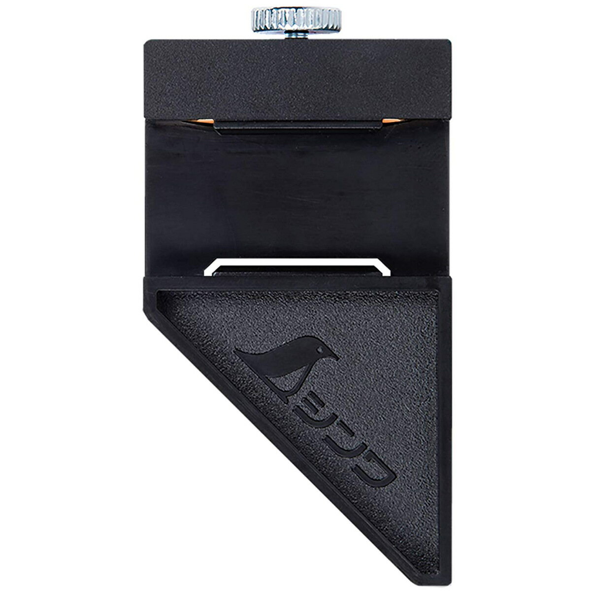 仕様 用途:ケガキ作業や板厚、直径測定の際に 対応曲尺サイズ :厚さ2mm、巾:20mm ストッパー角度精度:100mmにつき0.2mm以下 製品サイズ(mm) 75×40×14 製品重量(g) 18 商品説明 曲尺 厚手広巾に取り付けて長いケガキ線が引けます。 材料端面と平行なケガキ線を長く引くことができます。 45度の斜め線が引けるので、巾木や額縁などの留め加工のケガキ作業に向いてます。 曲尺の内目盛を利用し、パイプの直径や板材の厚さをノギスのように測定できます。 厚く長い突き当てで面取り材でも安定します。 ※品質向上のため予告なく仕様を変更する場合がございます。パッケージのリニューアル等につき、商品画像が異なる場合がございます。商品画像の色合いは、画像処理上、若干異なる場合がございます。