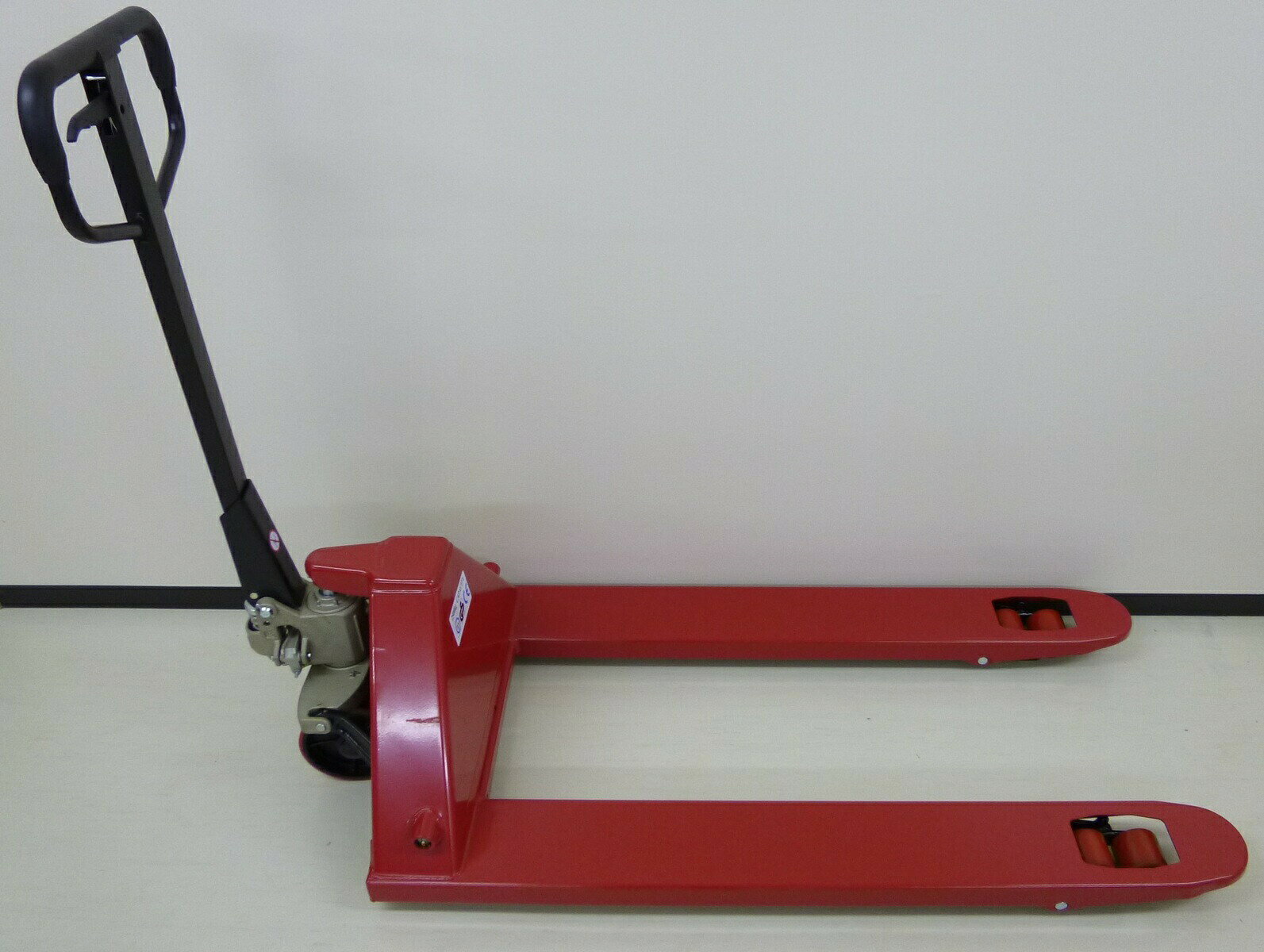 【法人限定】シンセイ ハンドパレットトラック2.5T 685 BF2500S685 【メーカー直送...