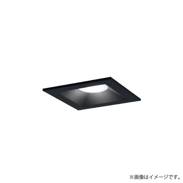 天井埋込型　LED（昼白色）　ダウンライト　浅型8H・高気密SB形・拡散タイプ（マイルド配光）　埋込穴□100　白熱電球60形1灯器具相当LED内蔵、電源ユニット内蔵◆LED（昼白色タイプ）1個　◆色温度：5000 K　◆光源寿命40000時間（光束維持率70％）◆埋込穴角：□100 mm　◆埋込高：80 mm◆器具光束：390 lm　◆電圧：100 V　◆消費電力：4.5 W　◆消費効率：86.6 lm/W◆【アルミダイカスト枠】ブラックつや消し◆天井埋込型◆Ra83◆60形電球1灯器具相当◆55度までの傾斜天井に取付可能◆入力電流（100V時）：0.1 A◆調光操作不可メーカー希望小売価格はメーカーカタログに基づいて掲載しています
