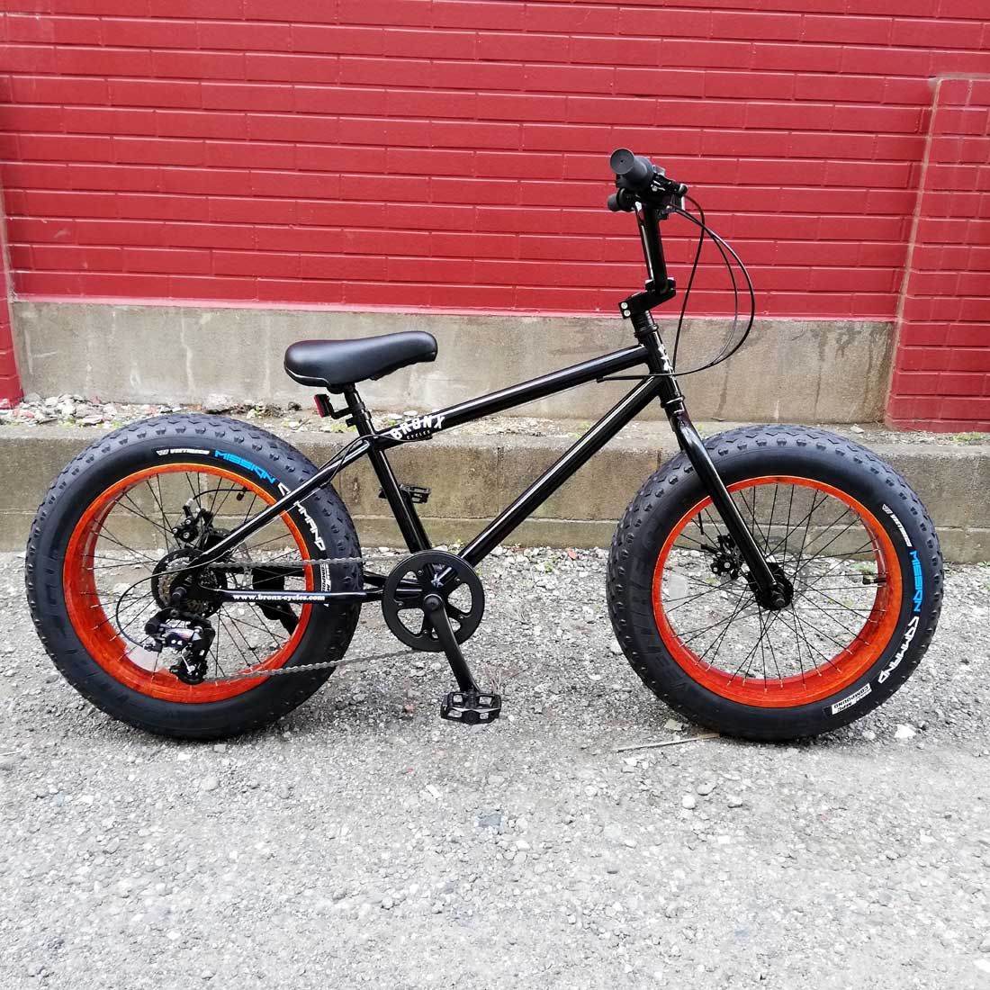 ブロンクス ファットバイク インチ レインボー 自転車 通勤 ビーチクルーザー ビーチクルーザー インチ メンズ 極太タイヤ ビーチクルーザー 7段変速 グロスブラック ウッディーリムスポーツ アウトドア ｔシャツ Npo法人 おしゃれ ｈｂｂｃ 自転車 bronx Dd 通勤