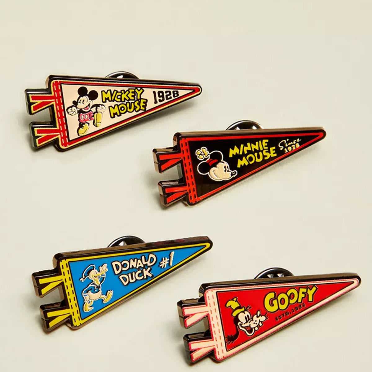 ディズニー/ラウンジフライ キーホルダー キャラクター 限定品 可愛い チャーム おしゃれ レディース Disney/Loungefly