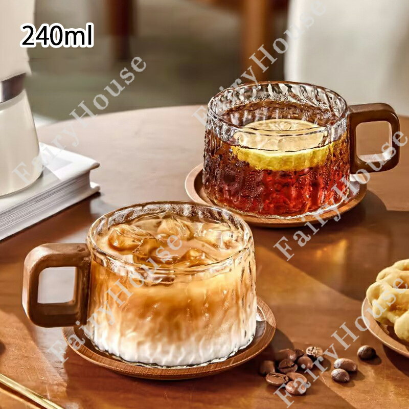 送料無料「SNSで話題」レトロ風 耐熱ガラスマグカップ 240ml モダン 天然木 ハンドル付き おしゃれ ティーカップ 麦茶マグコップ コーヒー グラス コップ 和風 ガラス食器 ミルク 紅茶 ジュース 水 シンプル ガラス製カップ 来客用 誕生日 クリスマス プレゼント