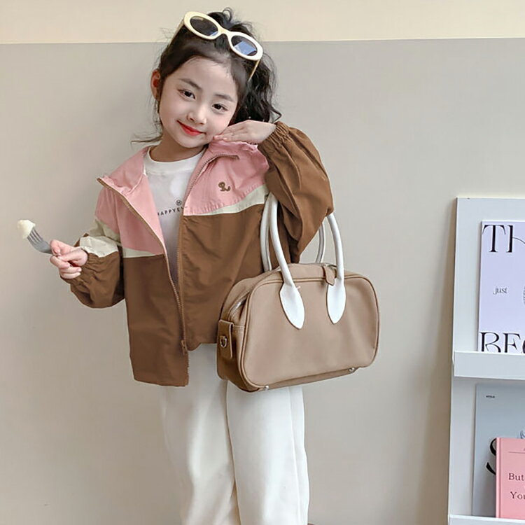 子供 マウンテンパーカー キッズ 女の子 マウンテンパーカー 140 アウター ジャケット ウインドブレーカー コート 上着 防風 春 秋 薄手 ジップアップ トップス お洒落 フード付き トレーナー ジャケット 子供服 110cm 120cm 130cm 140cm 150cm 160cm