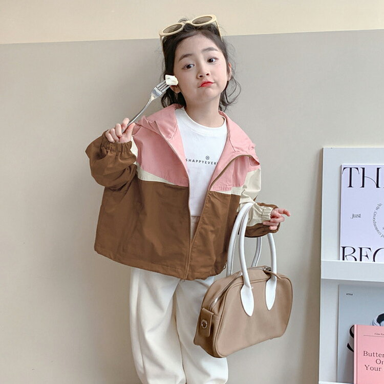 子供 マウンテンパーカー キッズ 女の子 マウンテンパーカー 140 アウター ジャケット ウインドブレーカー コート 上着 防風 春 秋 薄手 ジップアップ トップス お洒落 フード付き トレーナー ジャケット 子供服 110cm 120cm 130cm 140cm 150cm 160cm