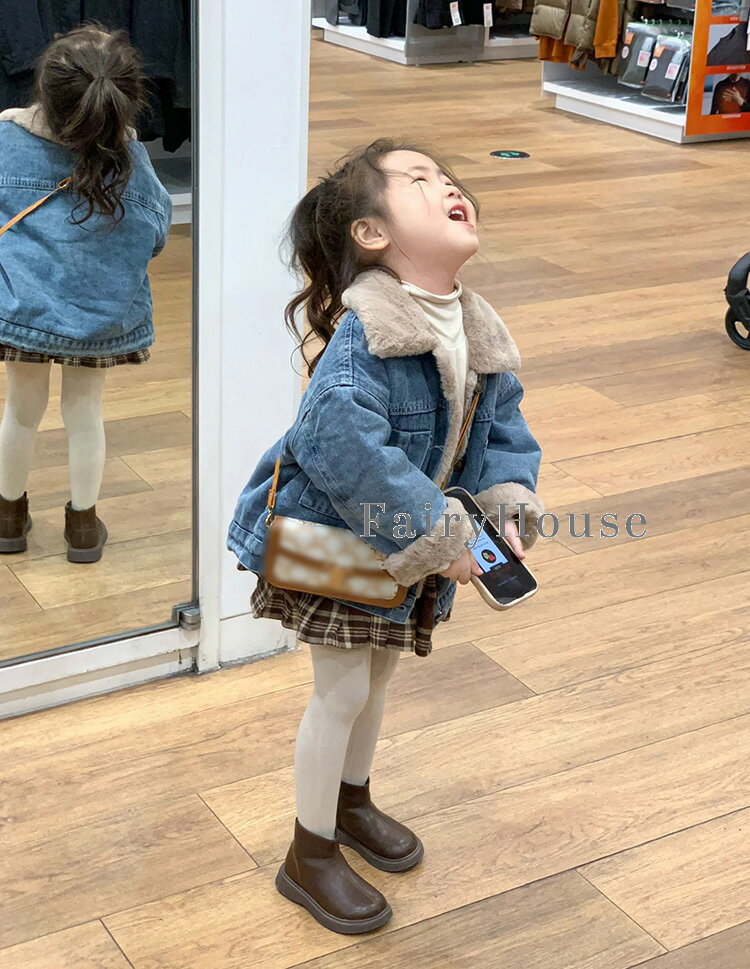 韓国子供服 デニムジャケット 男女兼用 ベビー服 デニム アウター モコモコ 温かい ジャケット 男の子 女の子 防寒抜群 裏起毛仕様 デニムジャケット 冬着 通園着 通学着 子ども服 兄弟 姉妹 双子 デニムジャケット 暖かい ファッション 90 100cm 110cm 120cm 130cm 140cm