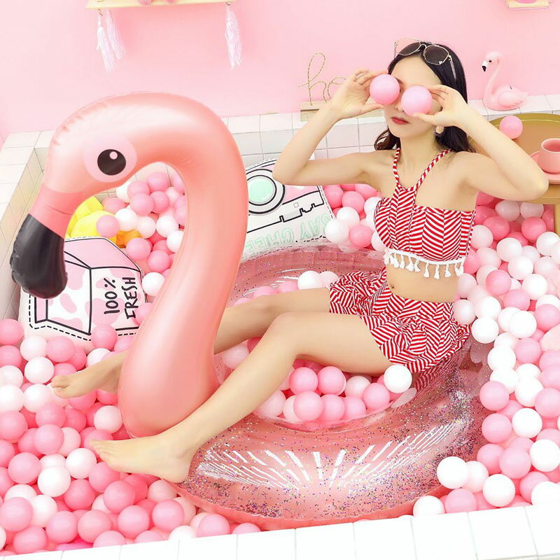 【商品コード】：y493756 【素材】：PVC 【カラー】写真色 【サイズ】：90cm/120cm 可愛いくてお洒落な写真が撮れますのでインスタ映えバッチリ! プールや海水浴で楽しめるのフロート、水中でぷかぷか浮かぶ練習ができます。 可愛いデザインでお子供に大、魅力的な水泳補助フロートです。 空気を入れるタイプとなり、持ち運びはコンパクトで、旅行にも適です。 ご注意： ※素材は耐久力に優れたPVC素材を採用！だから耐久力はもちろん、破れにくいです。 ※PVC素材の特性上、初期不良/空気漏れがある場合、未使用の商品のみご連絡頂ければ対応できます。 ※ご使用前に必ず空気をいれ、空気漏れがおきないか確認を行ったうえでご使用下さい。 ※空気いれは付属しておりません。 ※仕様は改善の為に予告なく変更する場合があります。【商品コード】：y493756 【素材】：PVC 【カラー】写真色 【サイズ】：90cm/120cm 可愛いくてお洒落な写真が撮れますのでインスタ映えバッチリ! プールや海水浴で楽しめるのフロート、水中でぷかぷか浮かぶ練習ができます。 可愛いデザインでお子供に大、魅力的な水泳補助フロートです。 空気を入れるタイプとなり、持ち運びはコンパクトで、旅行にも適です。 ご注意： ※素材は耐久力に優れたPVC素材を採用！だから耐久力はもちろん、破れにくいです。 ※PVC素材の特性上、初期不良/空気漏れがある場合、未使用の商品のみご連絡頂ければ対応できます。 ※ご使用前に必ず空気をいれ、空気漏れがおきないか確認を行ったうえでご使用下さい。 ※空気いれは付属しておりません。 ※仕様は改善の為に予告なく変更する場合があります。