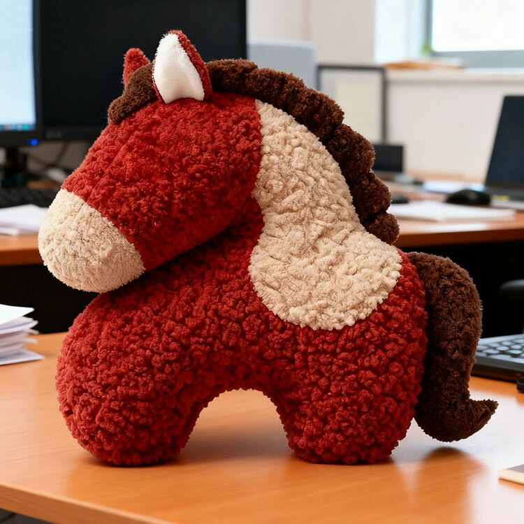 【送料無料】午年 新年 新居祝い 抱き枕 異形 ぬいぐるみ マスコット飾り リビング 春節 飾り置物 添い寝 動物 子供 大人 枕 まくら グッズ ミニドール インテリア 正月 2026年 お正月 新年 元旦 おもちゃ レッド クッション プレゼント ギフト