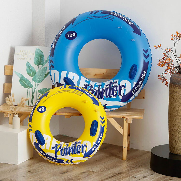 【商品コード】:y497963 【材質】：PVC 【カラー】：2色（取手付き） 【サイズ】：約 ※90#：■空気入れ前：直径（外側/内側）83/29cm ■空気入れ後：直径（外側/内側）75/35cm ■適応体重：47.5-75kg ※100#：■空気入れ前：直径（外側/内側）93/31cm ■空気入れ後：直径（外側/内側）80/38cm ■適応体重：65-80kg ※120#：■空気入れ前：直径（外側/内側）115/37cm ■空気入れ後：直径（外側/内側）102/45cm ■適応体重：80-110kg 【注意事項】: ※平置き素人採寸ですので多少の誤差はご容赦下さい。 ※モニタ環境によって、商品の色合いが多少違う場合があります。 ※少々匂いがありますが、置いたままで2-3日くらいになくなりますので、ご安心ください。 ※発送時も簡易梱包の為、お受け取り時にたたみ皺が有ると思いますが、ご了承ください。 ※形や色、サイズ等、商品の仕様は都合により予告なく変更することがございます。ご理解いただきたくお願い申し上げます。完璧をお求めの方はご購入をお控えください。 ※万一在庫切れの場合はご了承ください。 【ガイド】 ※人気の浮き輪：O型タイプで、穴の部分に身体を入れたり、上から乗ったりして使用します。浮き力が十分ので、心配なりません。美しくスタイリッシュて、理想的な水用アウトスポーツ用品です。夏はかわいい浮き輪に乗って写真を撮ったり、アップすると、いつもと違う夏の雰囲気が期待できます。 ※優れた素材：丈夫で破れにくいPVC素材で作られている為、ビーチで引きずっても破れる心配はありませんよ♪耐久性もよく長時間使用しても色褪せません。 ※使い勝手：空気を入れるタイプの浮き輪なので、コンパクトで持ち運びは便利、旅行にも最適です。プール、海水浴、水泳練習などの夏場のシーンで大活躍！長時間使用しない場合、必ず乾して保管してください。空気を入れすぎないように注意してください。そうしないと、浮き輪が耐えられず空気が漏れてしまいます。 ※遊具となり、救命用ではございませんので、ご使用の際はお子様からお目を離さないようにお願い致します。 ※PVC素材の特性上、初期不良/空気漏れがある場合、未使用の商品のみご連絡頂ければ対応できます。 ※ご使用前に必ず空気をいれ、空気漏れがおきないか確認を行ったうえでご使用下さい。 ※空気いれは付属しておりません。【商品コード】:y497963 【材質】：PVC 【カラー】：2色（取手付き） 【サイズ】：約 ※90#：■空気入れ前：直径（外側/内側）83/29cm ■空気入れ後：直径（外側/内側）75/35cm ■適応体重：47.5-75kg ※100#：■空気入れ前：直径（外側/内側）93/31cm ■空気入れ後：直径（外側/内側）80/38cm ■適応体重：65-80kg ※120#：■空気入れ前：直径（外側/内側）115/37cm ■空気入れ後：直径（外側/内側）102/45cm ■適応体重：80-110kg 【注意事項】: ※平置き素人採寸ですので多少の誤差はご容赦下さい。 ※モニタ環境によって、商品の色合いが多少違う場合があります。 ※少々匂いがありますが、置いたままで2-3日くらいになくなりますので、ご安心ください。 ※発送時も簡易梱包の為、お受け取り時にたたみ皺が有ると思いますが、ご了承ください。 ※形や色、サイズ等、商品の仕様は都合により予告なく変更することがございます。ご理解いただきたくお願い申し上げます。完璧をお求めの方はご購入をお控えください。 ※万一在庫切れの場合はご了承ください。 【ガイド】 ※人気の浮き輪：O型タイプで、穴の部分に身体を入れたり、上から乗ったりして使用します。浮き力が十分ので、心配なりません。美しくスタイリッシュて、理想的な水用アウトスポーツ用品です。夏はかわいい浮き輪に乗って写真を撮ったり、アップすると、いつもと違う夏の雰囲気が期待できます。 ※優れた素材：丈夫で破れにくいPVC素材で作られている為、ビーチで引きずっても破れる心配はありませんよ♪耐久性もよく長時間使用しても色褪せません。 ※使い勝手：空気を入れるタイプの浮き輪なので、コンパクトで持ち運びは便利、旅行にも最適です。プール、海水浴、水泳練習などの夏場のシーンで大活躍！長時間使用しない場合、必ず乾して保管してください。空気を入れすぎないように注意してください。そうしないと、浮き輪が耐えられず空気が漏れてしまいます。 ※遊具となり、救命用ではございませんので、ご使用の際はお子様からお目を離さないようにお願い致します。 ※PVC素材の特性上、初期不良/空気漏れがある場合、未使用の商品のみご連絡頂ければ対応できます。 ※ご使用前に必ず空気をいれ、空気漏れがおきないか確認を行ったうえでご使用下さい。 ※空気いれは付属しておりません。