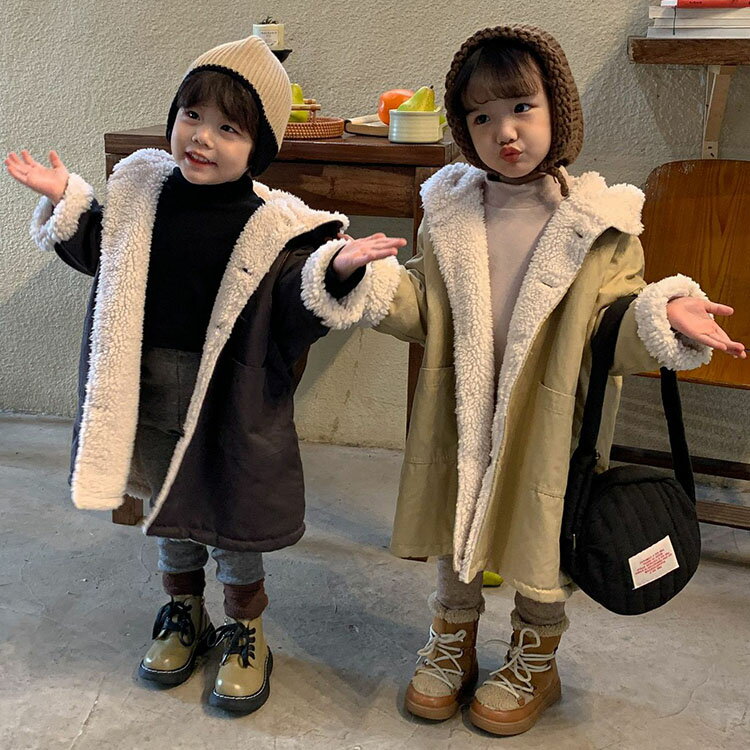 送料無料 子供服 ムートンコート 帽付 裏ボア 中綿ダウンジャケット アウター ロングコート 防寒 裏起毛 厚手 女の子 男の子 キッズ おしゃれ カジュアル ゆったり あったか トップス ことも服 通学 ジュニア服 秋冬 2色 90cm 100cm 110cm 120cm 130cm 140cm 150cm