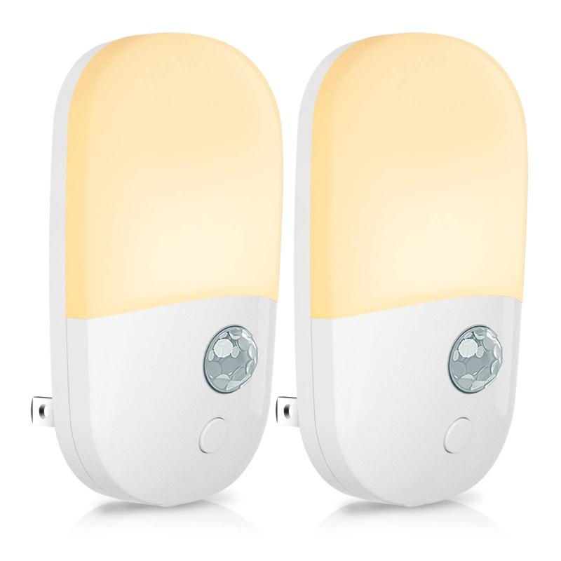 LED センサーライト 室内 人感センサーライト省エネ 月々の電気代はわずか4円 ナイトライト 常夜灯 足元灯 コンセント式 電球色 三つモード 省エネ 廊下 玄関 階段 寝室 枕元 洗面所などに対