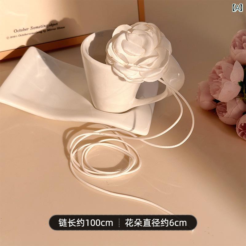 ネック アクセサリー 首輪 な スタイル ローズネック フラワーネックレス レディース ハイエンド 鎖骨 チェーン ネックレス アクセサリー ライト 高級