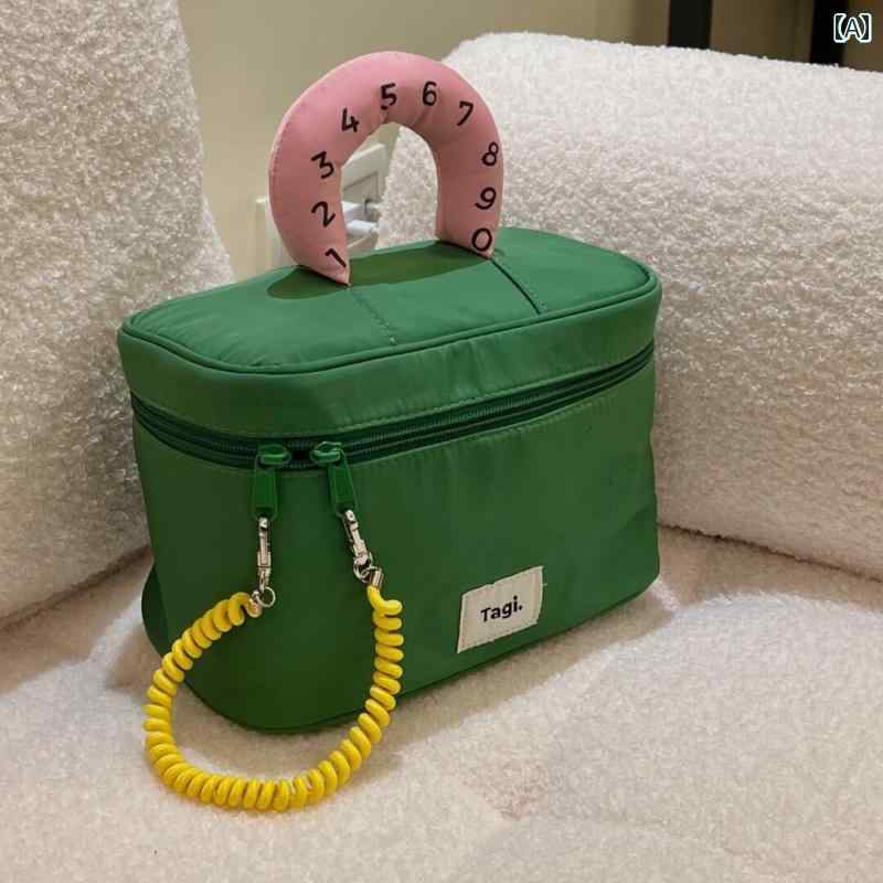 化粧品バッグ レディース 化粧 ポーチ 便利 軽い 高級 スキン ケア 製品 大容量 トイレタリー バッグ 機内 持ち込み かわいい 収納