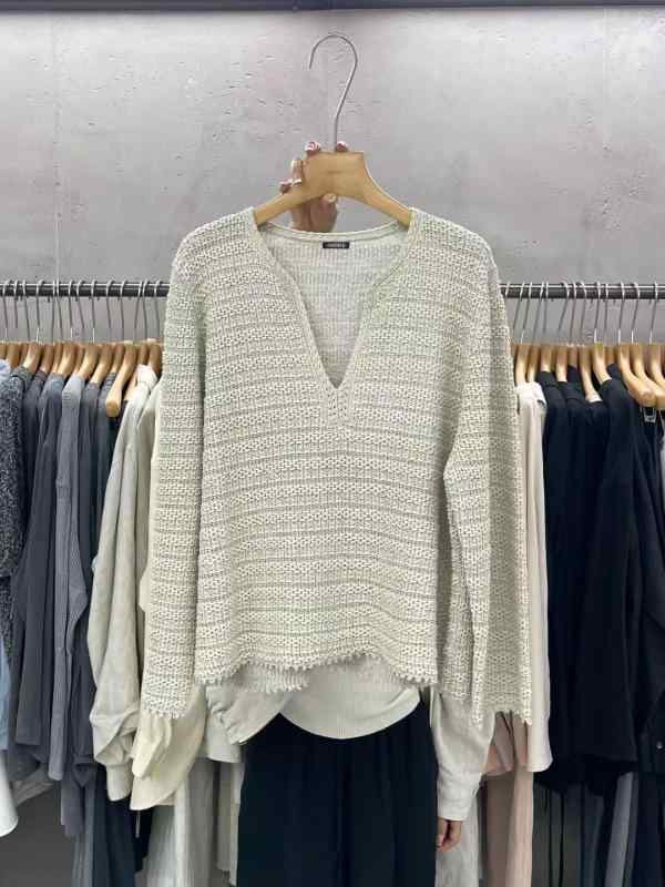 ニットブラウス レディース AMBRE 秋 独自の スタイル 感を 持つ フック フラワー レトロ シザー カラ..