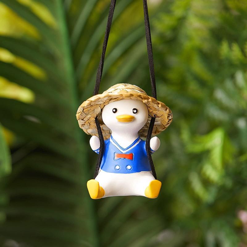 車 ルームミラー 飾り 車飾り 可愛い ダック アヒル ぶらんこ カバン 麦わら帽子 揺れる 車内 装飾 カ..