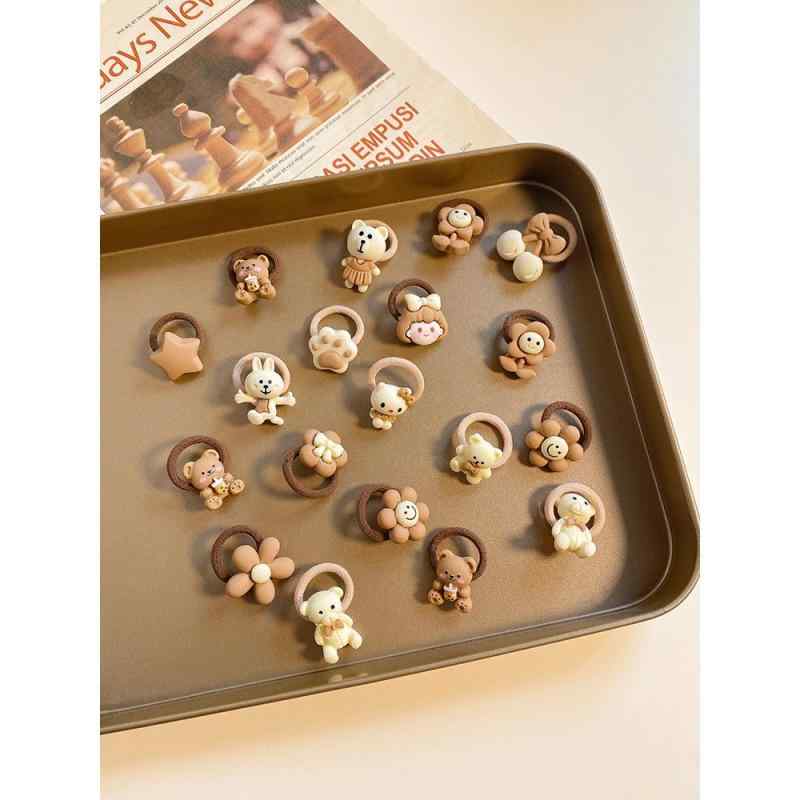 産地: 金華貨物番号: P258-46処理プロセス: スタイル: 子供,かわいい販売シリアルナンバー: FC-4201159贈答を適用する場合: 広告プロモーションシリーズ: かわいいシリーズスタイリング: かわいい加工カスタム: いいえロゴを追加プリントする: できません材質: その他イメージ: かわいいカラー: 10 # ピンク・チェリー・ボウタイ20点セット,11 # コーヒーベージュキャンディー20点セット,12 # 浅カフェミツバチ20点セット,アニメ,さくらんぼの果物代,趣味大根,花びらの金,波点海星愛心金,アメの金,Hiアヒルのタイプ生産コード: 99956241122200qクリスタル種類: なしパターン: かわいい種類: シュシュ.ヘアロープ主な販売地域: その他主要下流プラットフォーム: 速売通,,独立駅,Lazada,たくさんつづります,Shopee,ディザトーン,垂類電気商,その他適用グループ: 子供パッケージ: ばら売りクロスボーダー専用供給源ですか: はいヘアクリップの分類: 赤ちゃんのシュシュ認可可能自社ブランドが: いいえセットセット: アセンブリ注目要素: 動物,,フルーツ,花,ボウタイ,デイジー,波点,ジオメトリ,愛の熊,キャンディー適用年齢: 3 ~ 6歳,乳幼児 (0 ~ 3歳)発売年/季節: 年冬製品カテゴリ: ヘアアクセサリー
