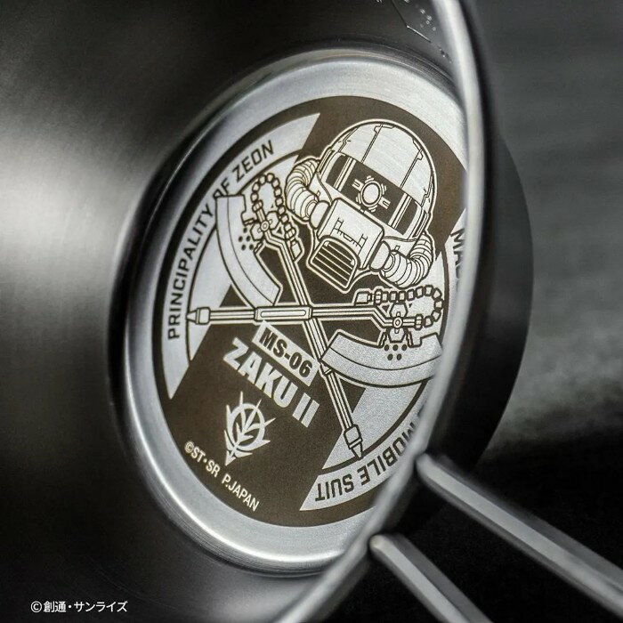 ステンレスシェラカップ 320ml ザクIIモデル G-401 機動戦士ガンダム めもり付き アウトドア キャンプ 登山 食器 積み重ね 軽量 高耐久 調理器具 煮る 焼く 沸かす 火にかけられる 日本製 新潟県燕市 バレンタインデー