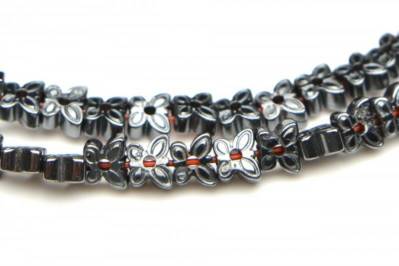 【連売り】ヘマタイト 蝶 4x2mm 1連（約38cm）天然石 パワーストーン ビーズ パーツ [R1732]