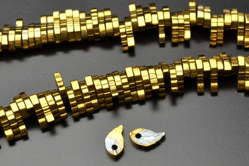 【連売り】ヘマタイト リーフ型 ゴールド 6x1mm 1連（約38cm）天然石 パワーストーン ビーズ パーツ [R..