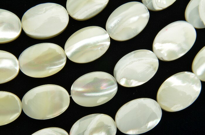【連売り】マザーオブパール オーバル　10x14mm　1連（約35cm）天然石 パワーストーン ビーズ パーツ _R2132-10