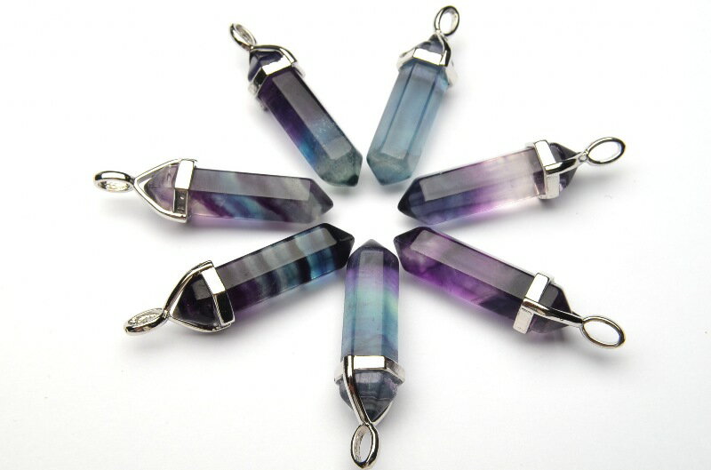 両剣ポイント★ フローライト 　40x9mm　 天然石 パワーストーン ペンダントトップ アクセサリー _PR5017
