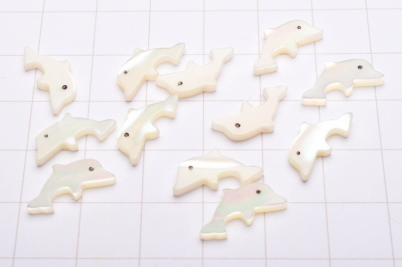 【3粒セット】(縦穴)マザーオブパール イルカ　15x7mm　粒売り アクセサリー _T570-1の商品画像 3