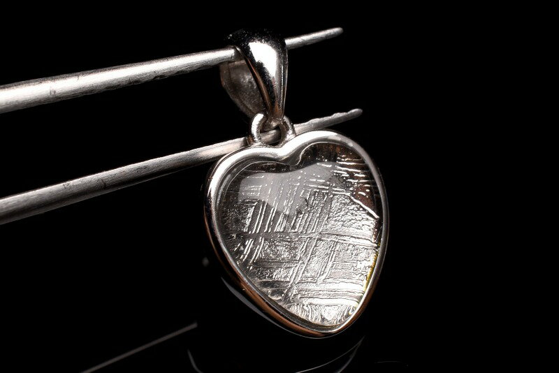 Silver925 ギベオン　11x12mm　ハート型 シルバータイプ 天然石 パワーストーン ペンダントトップ アク..