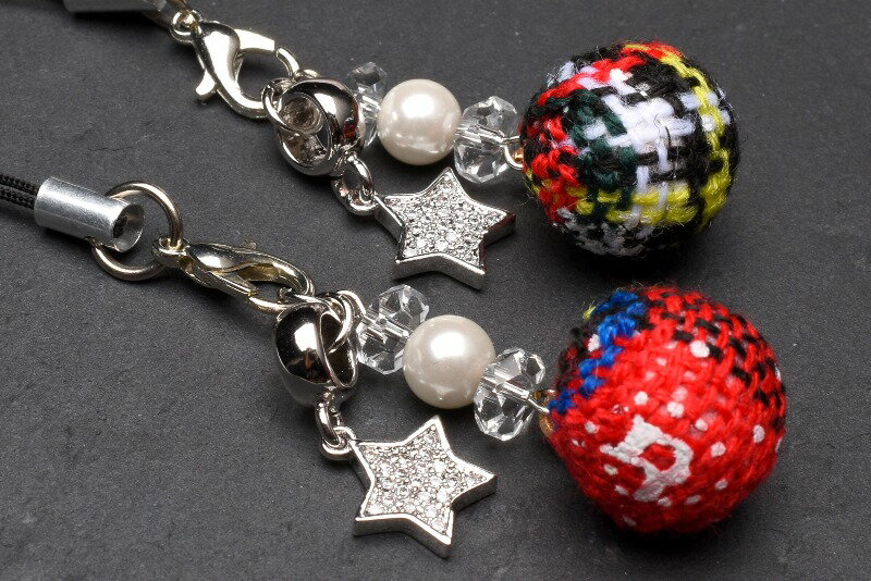 温かみを感じるクリスマスモチーフ貝パールストラップ(シルバー)　パワーストーン 当店オリジナル アクセサリー _A1084