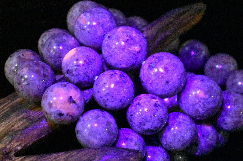 最新鉱物！ ユーパーライト　13.5mm　 天然石 パワーストーン ブレスレット アクセサリー _BG2450-135