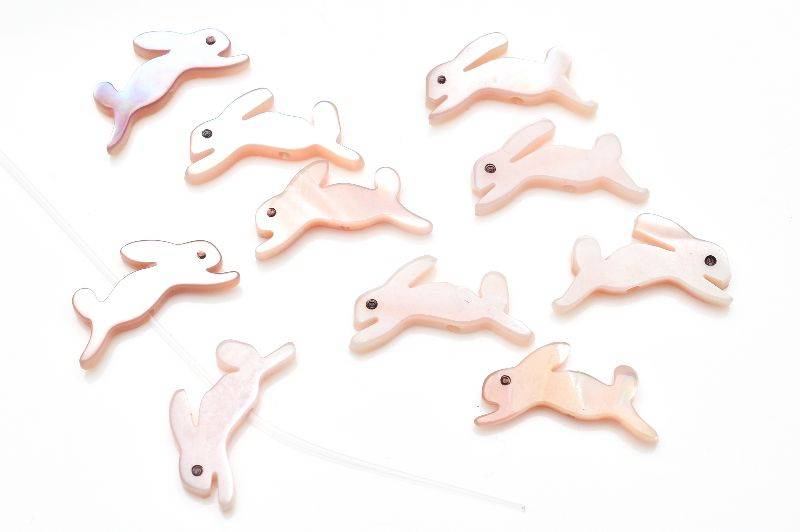 クイーンコンクシェル　7x14mm　うさぎ彫刻(貫通穴) 10粒セット ビーズ アクセサリー _T681