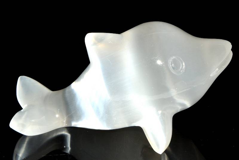 セレナイト(透石膏) 83x45x48mm イルカ彫刻 天然石 パワーストーン 置物...