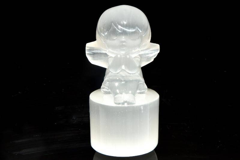 セレナイト(透石膏) 24x23x48mm 天使彫刻 天然石 パワーストーン 置物 1...
