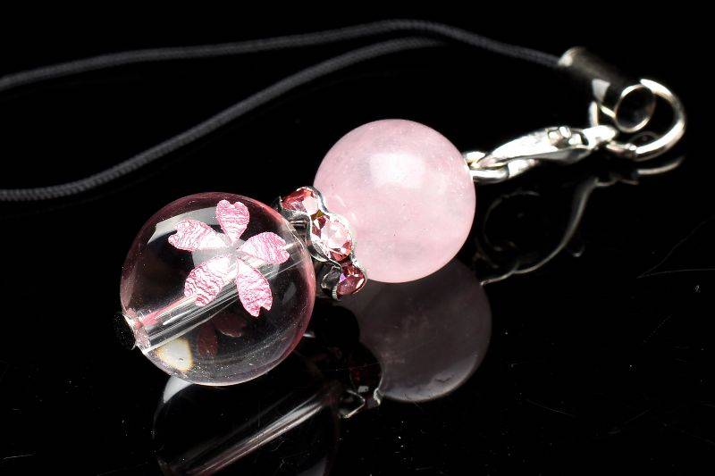 桜彫刻 本水晶 ローズクォーツ ひょうたんストラップ 10mm 魔除け お守り 縁起物 ...