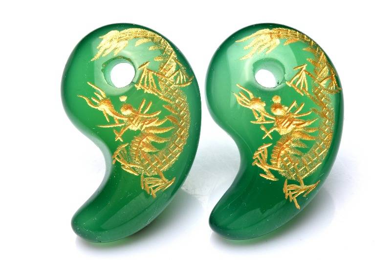 Rakuten - 【10％OFF!】五爪皇帝龍 グリーンカルセドニー　30x19mm　金彫青龍 勾玉 天然石 パワーストーン ルース ハンドメイド 1個売り _PRG1909