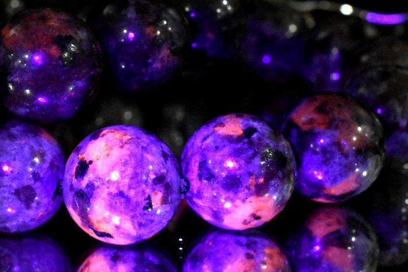 UV発光◇最新鉱石 ユーパーライト　16mm ブレスレット アクセサリー 1個売り _BG5126-16