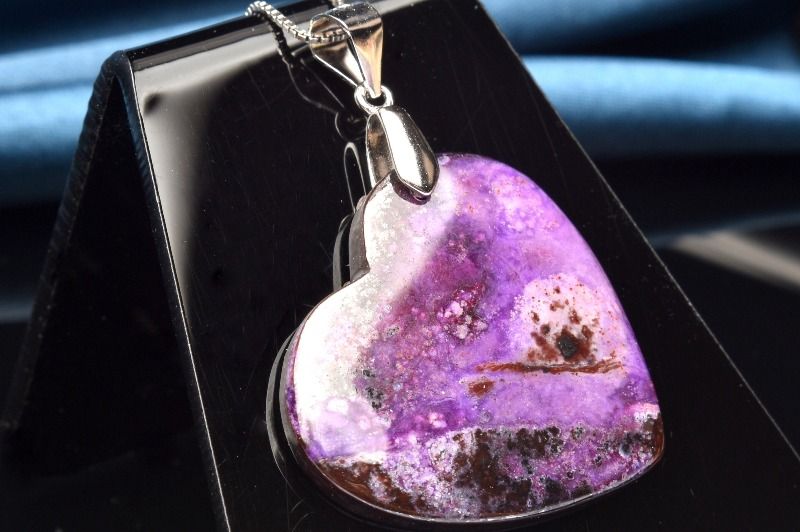 【1点物】Silver925◇高発色 スギライト(杉石)　24x26mm　ハート ペンダントトップ アクセサリー _PC5116