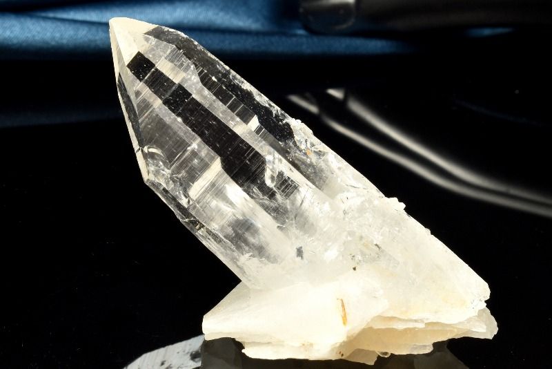 【20％OFF!】【1点物】コロンビア産◇希少 レムリアンシードクリスタル　41x25x70mm　六角柱ポイント 原石 _CG6570【宅急便のみ】