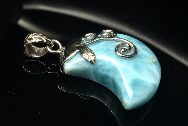 【1点物】Silver925◇ ラリマー　19x16mm　三日月 ペンダントトップ アクセサリー _PC5965