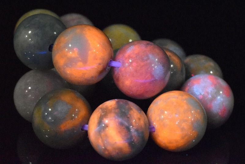 【20％OFF!】【1点物】マルチカラー ハックマナイト　12.5mm ブレスレット アクセサリー _MA9285