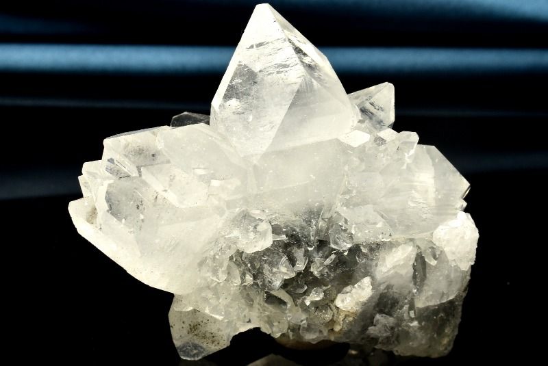 【30％OFF!】【1点物】インド産◇高品質 アポフィライト　64x55x31mm　クラスター 置物 _CG6687【宅急便のみ】