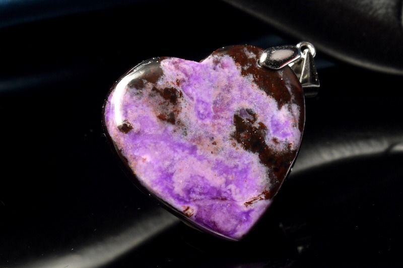 【1点物】Silver925◇高発色 スギライト(杉石)　24x25mm　ハート ペンダントトップ アクセサリー _PC6289