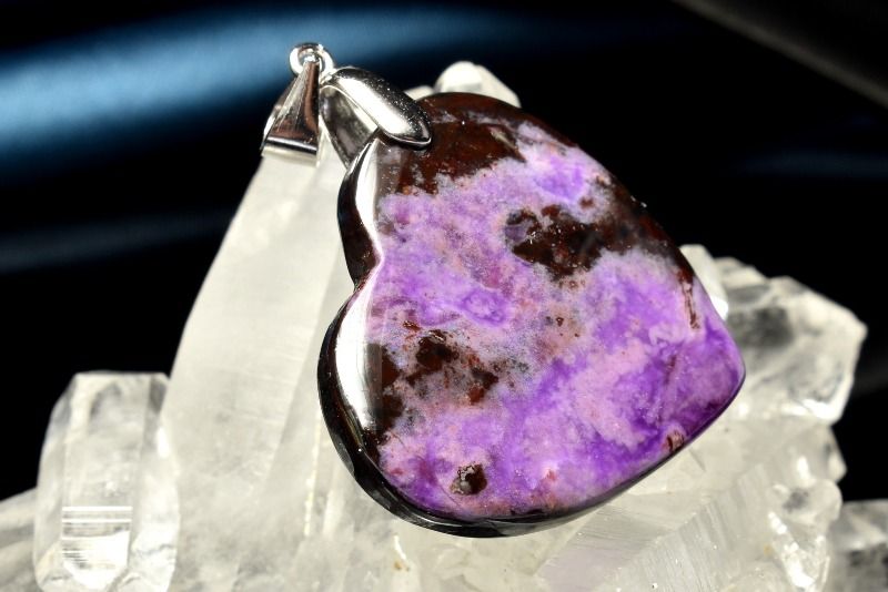 【1点物】Silver925◇高発色 スギライト(杉石)　24x25mm　ハート ペンダントトップ アクセサリー _PC6289