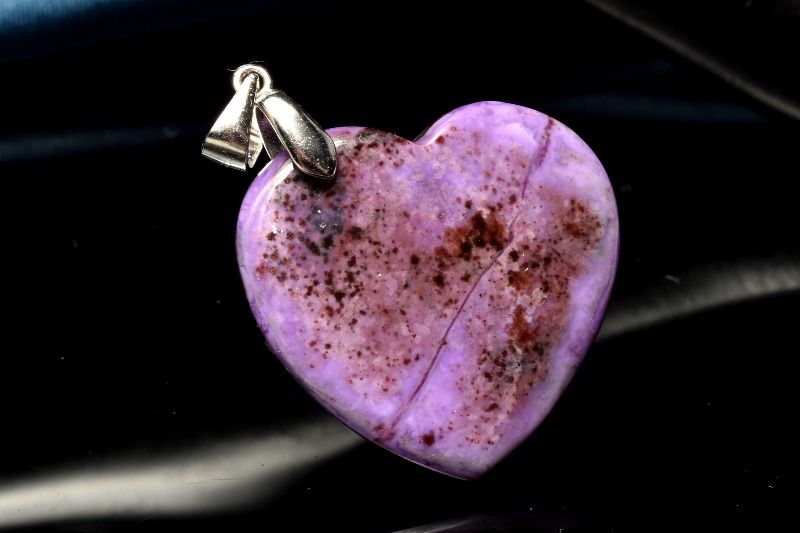 【20％OFF!】【1点物】Silver925◇高発色 スギライト(杉石)　24x26mm　ハート ペンダントトップ アクセ..