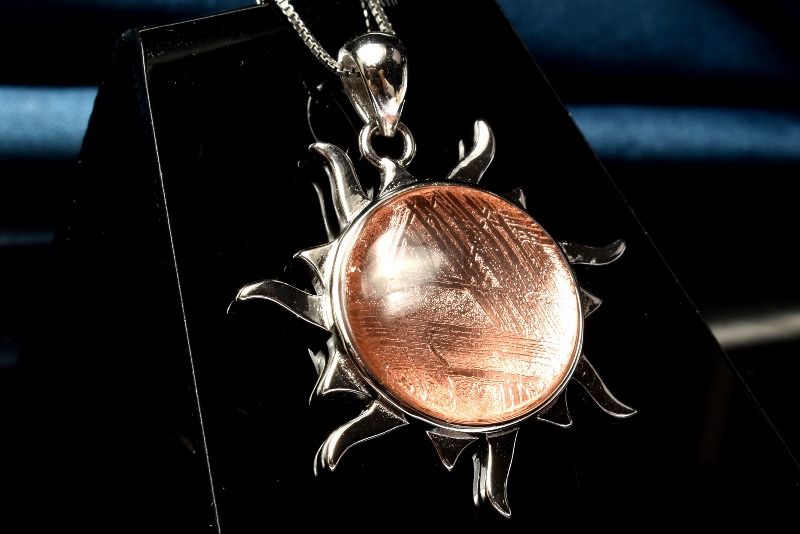 Rakuten - 【10％OFF!】スウェーデン産Silver925◇ ギベオン(メテオライト隕石)　15mm　ピンクゴールドコーティング 太陽 ペンダントトップ アクセサリー 1個売り _PRG2357-3