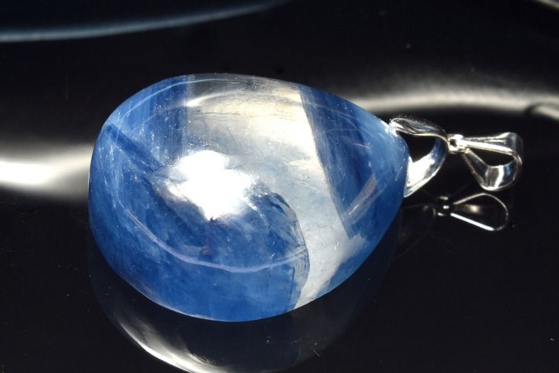 【1点物】Silver925◇天然無着色 カイヤナイトシリカ　28x24mm　ドロップ ペンダントトップ アクセサリー _PC7356