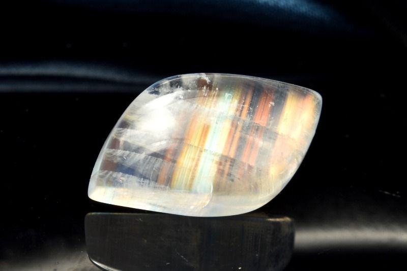 【1点物】AAAオーロラシラー☆マダガスカル産 レインボームーンストーン　17x9mm　リーフ ルース ハンドメイド _PC7411